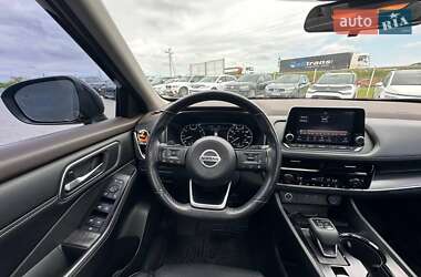 Внедорожник / Кроссовер Nissan Rogue 2021 в 