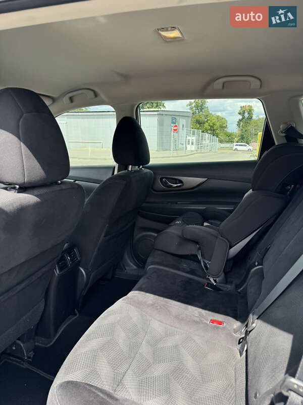 Позашляховик / Кросовер Nissan Rogue 2014 в Прилуках