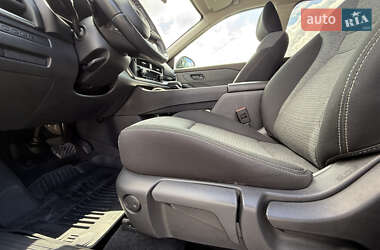 Внедорожник / Кроссовер Nissan Rogue 2022 в 
