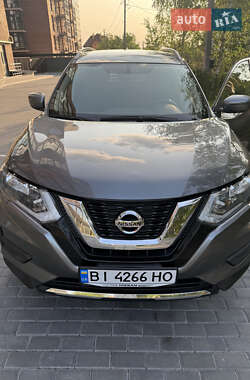 Внедорожник / Кроссовер Nissan Rogue 2016 в 
