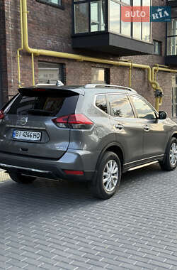 Внедорожник / Кроссовер Nissan Rogue 2016 в 