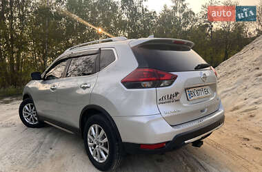 Внедорожник / Кроссовер Nissan Rogue 2017 в 