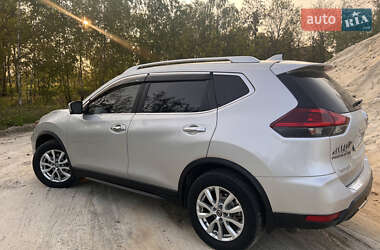 Внедорожник / Кроссовер Nissan Rogue 2017 в 