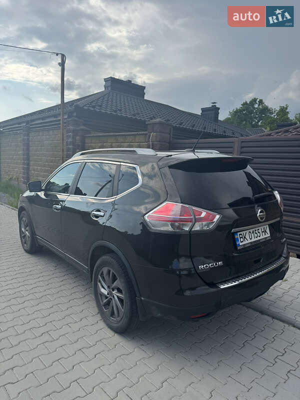 Позашляховик / Кросовер Nissan Rogue 2015 в Рівному