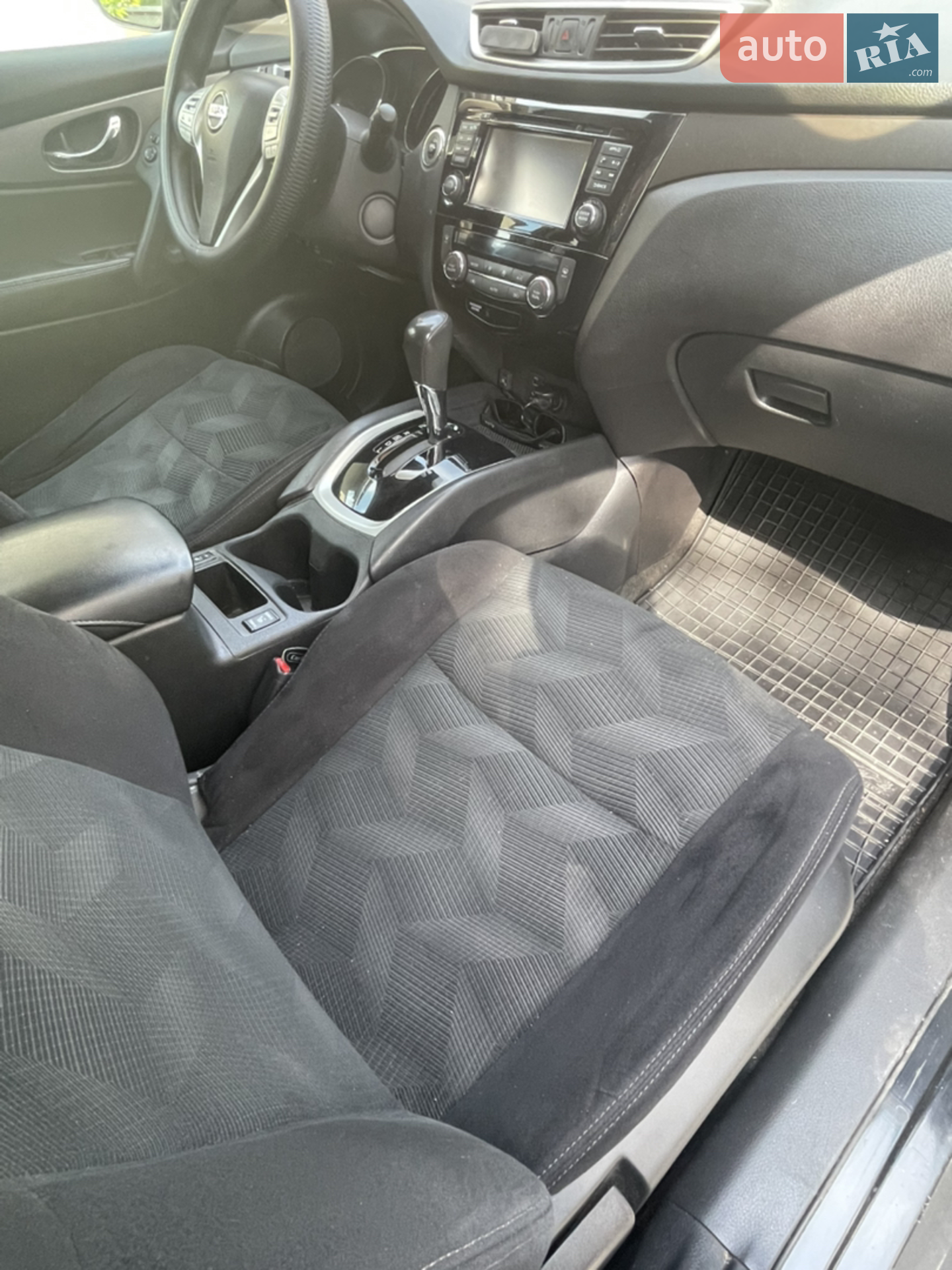 2016 Nissan Rogue - мініатюра 18