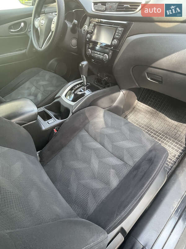 Позашляховик / Кросовер Nissan Rogue 2016 в Тернополі фото 18 Позашляховик / Кросовер Nissan Rogue 2016 в Тернополі