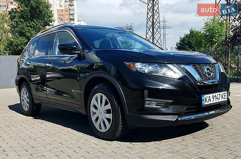 Внедорожник / Кроссовер Nissan Rogue 2016 в 