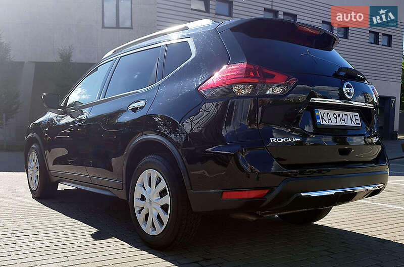 Позашляховик / Кросовер Nissan Rogue 2016 в Києві