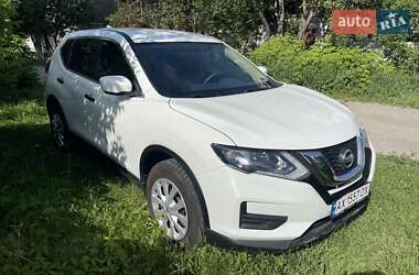Внедорожник / Кроссовер Nissan Rogue 2017 в Харькове