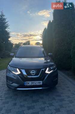 Позашляховик / Кросовер Nissan Rogue 2018 в Рівному