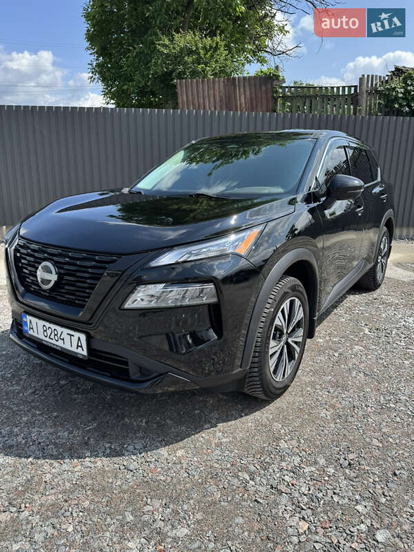 Внедорожник / Кроссовер Nissan Rogue 2021 в Киеве