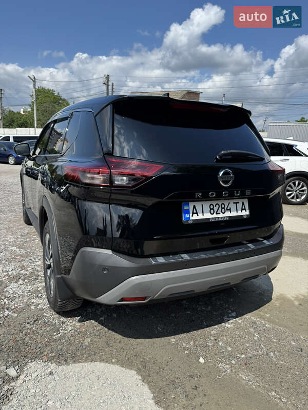 Внедорожник / Кроссовер Nissan Rogue 2021 в Киеве