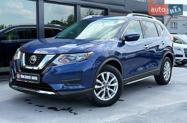 Внедорожник / Кроссовер Nissan Rogue 2017 в Ровно