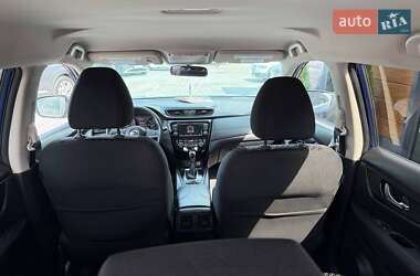 Внедорожник / Кроссовер Nissan Rogue 2017 в 
