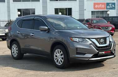 Внедорожник / Кроссовер Nissan Rogue 2018 в Киеве