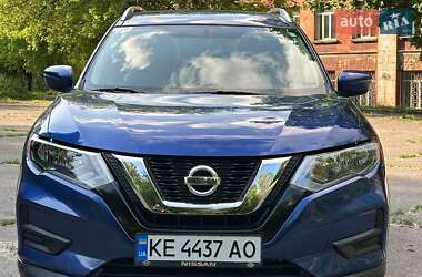 Внедорожник / Кроссовер Nissan Rogue 2016 в Каменском