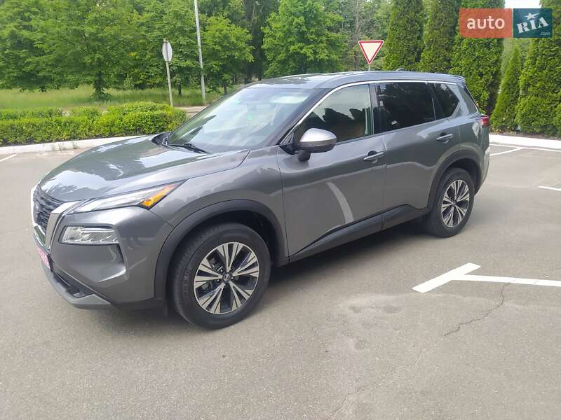 Внедорожник / Кроссовер Nissan Rogue 2021 в Киеве