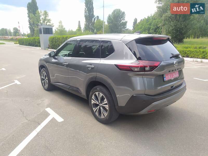 Внедорожник / Кроссовер Nissan Rogue 2021 в Киеве