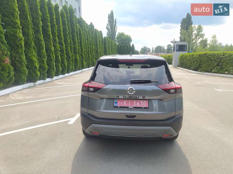Внедорожник / Кроссовер Nissan Rogue 2021 в Киеве