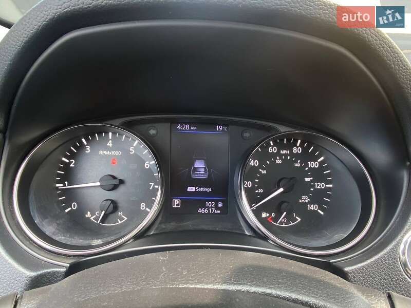 Внедорожник / Кроссовер Nissan Rogue 2018 в Хмельницком