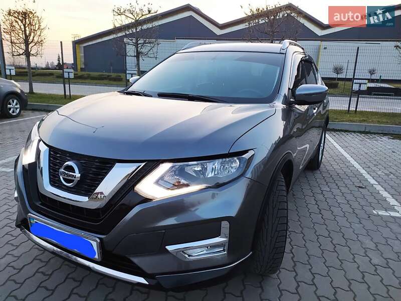 Позашляховик / Кросовер Nissan Rogue 2016 в Долині