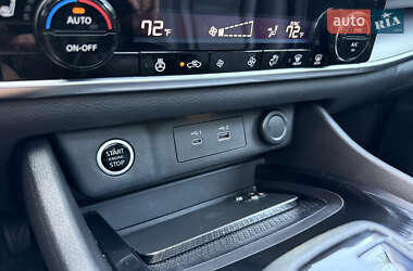 Позашляховик / Кросовер Nissan Rogue 2021 в 