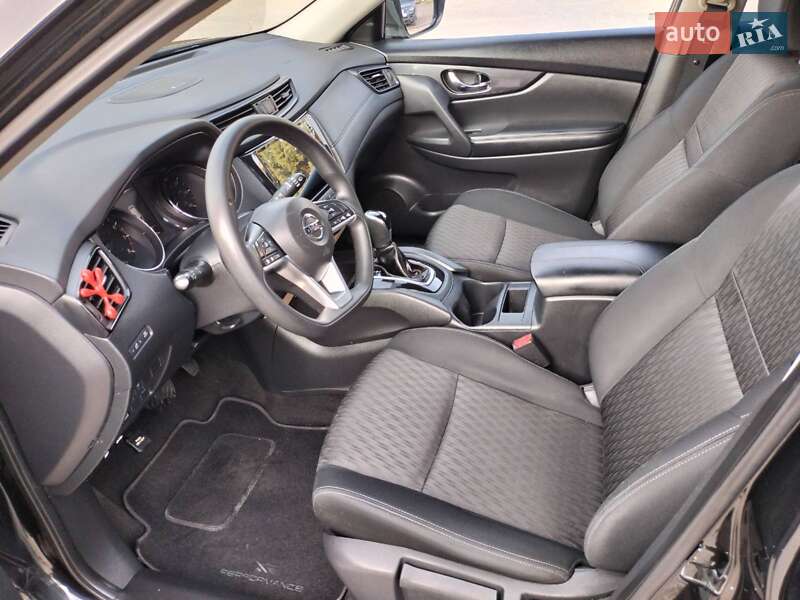 Позашляховик / Кросовер Nissan Rogue 2017 в Харкові