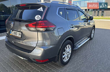 Внедорожник / Кроссовер Nissan Rogue 2017 в 