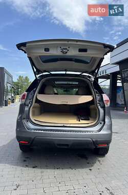 Позашляховик / Кросовер Nissan Rogue 2014 в 