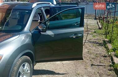 Внедорожник / Кроссовер Nissan Rogue 2014 в 