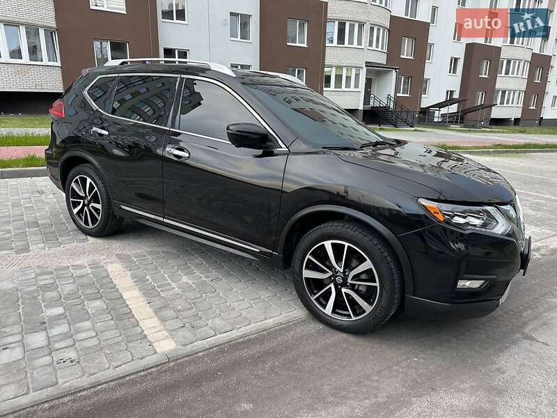 Позашляховик / Кросовер Nissan Rogue 2017 в Вінниці