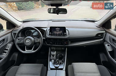Внедорожник / Кроссовер Nissan Rogue 2021 в 