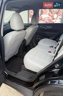 Позашляховик / Кросовер Nissan Rogue 2015 в 