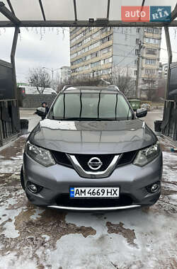 Позашляховик / Кросовер Nissan Rogue 2015 в Житомирі