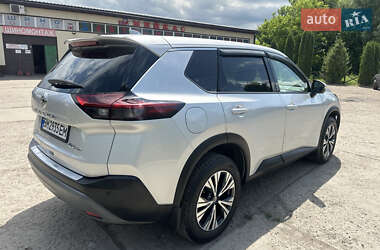 Внедорожник / Кроссовер Nissan Rogue 2021 в 