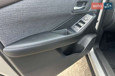 Внедорожник / Кроссовер Nissan Rogue 2021 в 