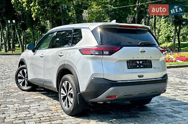 Внедорожник / Кроссовер Nissan Rogue 2021 в 