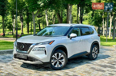 Внедорожник / Кроссовер Nissan Rogue 2021 в 