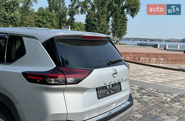 Внедорожник / Кроссовер Nissan Rogue 2021 в 