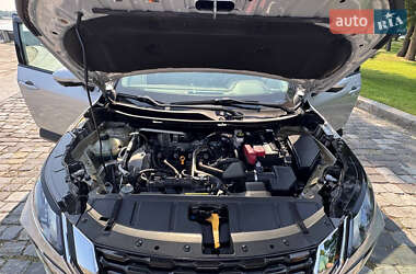 Внедорожник / Кроссовер Nissan Rogue 2021 в 