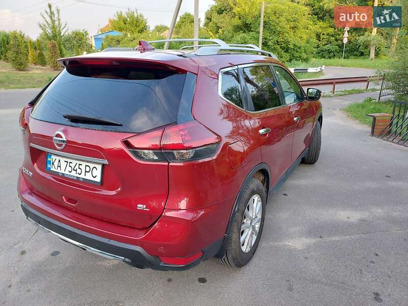 Внедорожник / Кроссовер Nissan Rogue 2019 в Киеве