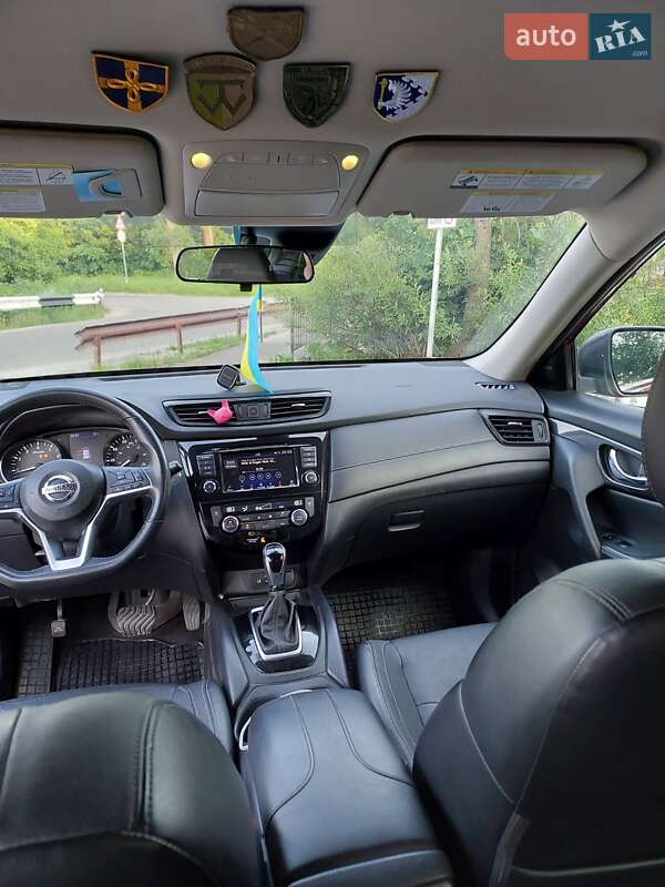 Внедорожник / Кроссовер Nissan Rogue 2019 в Киеве