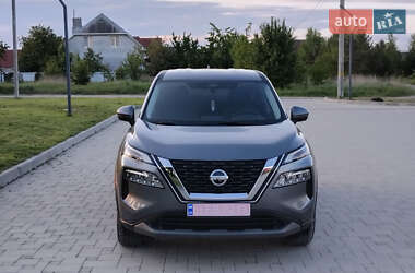 Внедорожник / Кроссовер Nissan Rogue 2021 в 