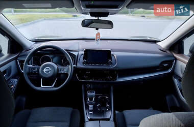 Внедорожник / Кроссовер Nissan Rogue 2021 в 