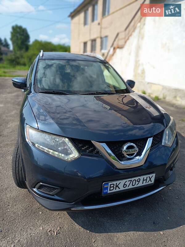 Позашляховик / Кросовер Nissan Rogue 2015 в Рівному