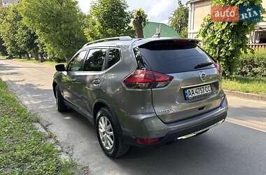 Внедорожник / Кроссовер Nissan Rogue 2018 в 