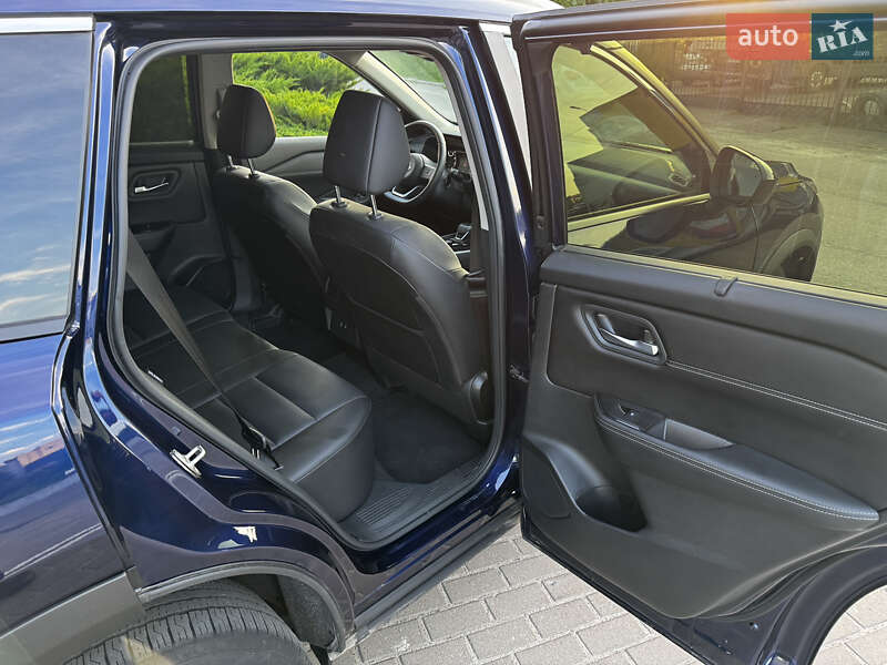 Позашляховик / Кросовер Nissan Rogue 2024 в Рівному