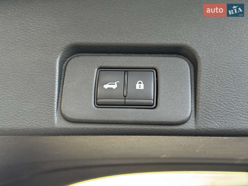 Позашляховик / Кросовер Nissan Rogue 2024 в Рівному