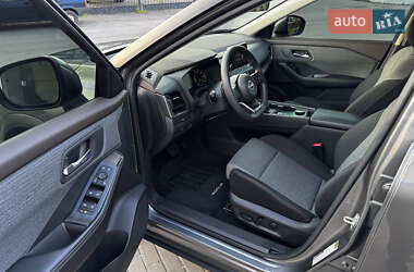 Внедорожник / Кроссовер Nissan Rogue 2023 в 
