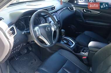 Внедорожник / Кроссовер Nissan Rogue 2014 в 